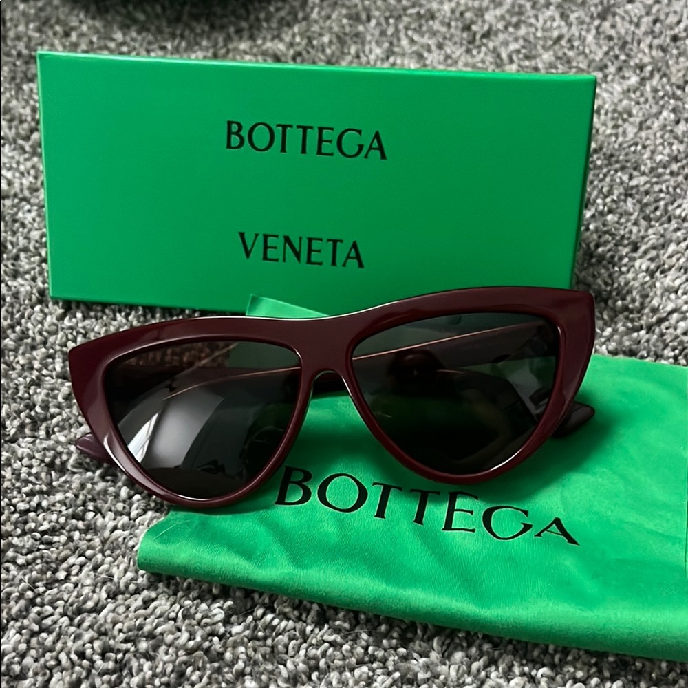 Bottega Veneta Burgundy Sunglasses